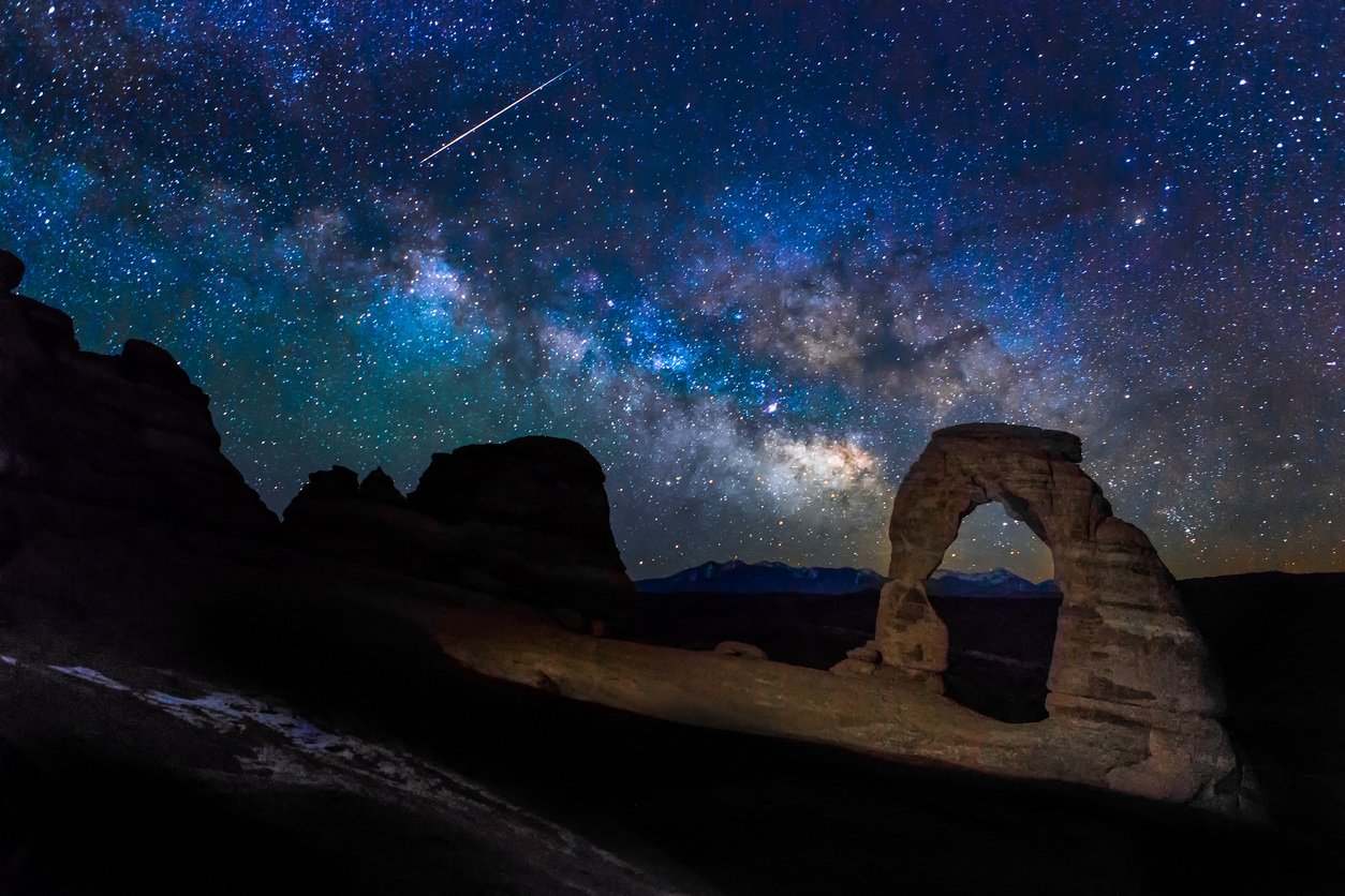 DarkSkyPark-Arches-istock